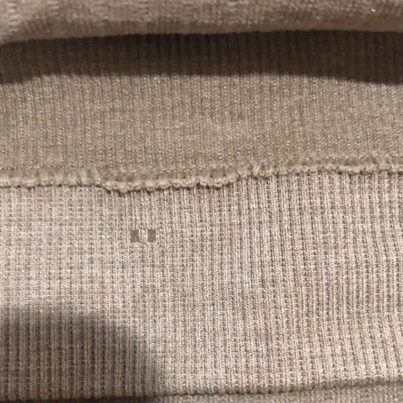 Lulu🍋 Ebb to Street Long Sleeve Bronze Green size 6 - Picture 7 of 13